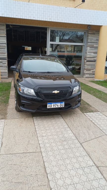 Chevrolet - Onix Joy